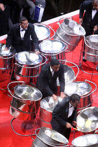 THE RENEGADES STEEL ORCHESTRA - Steel Band de Trinidad et Tobago