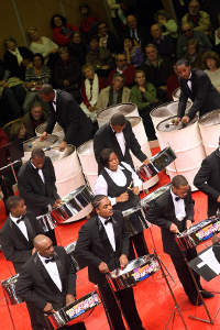 THE RENEGADES STEEL ORCHESTRA - Steel Band de Trinidad et Tobago